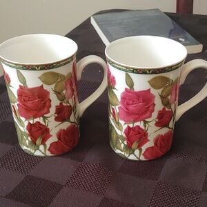 Collector's Series Floral Rose Mug Set (2)